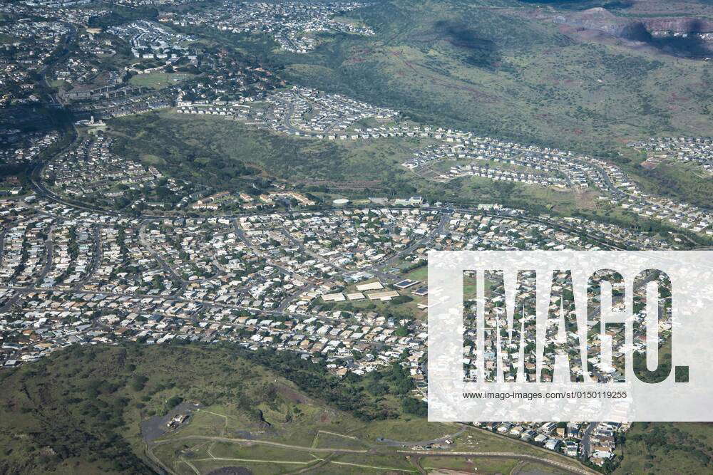 aerial-view-of-makakilo-hawaii-makakilo-elem-school-is-in-the-middle