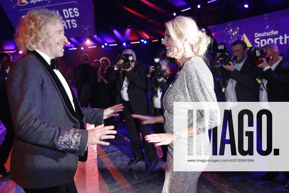 Thomas Gottschalk mit Freundin Karina Mroß 50. Ball des Sports am 1