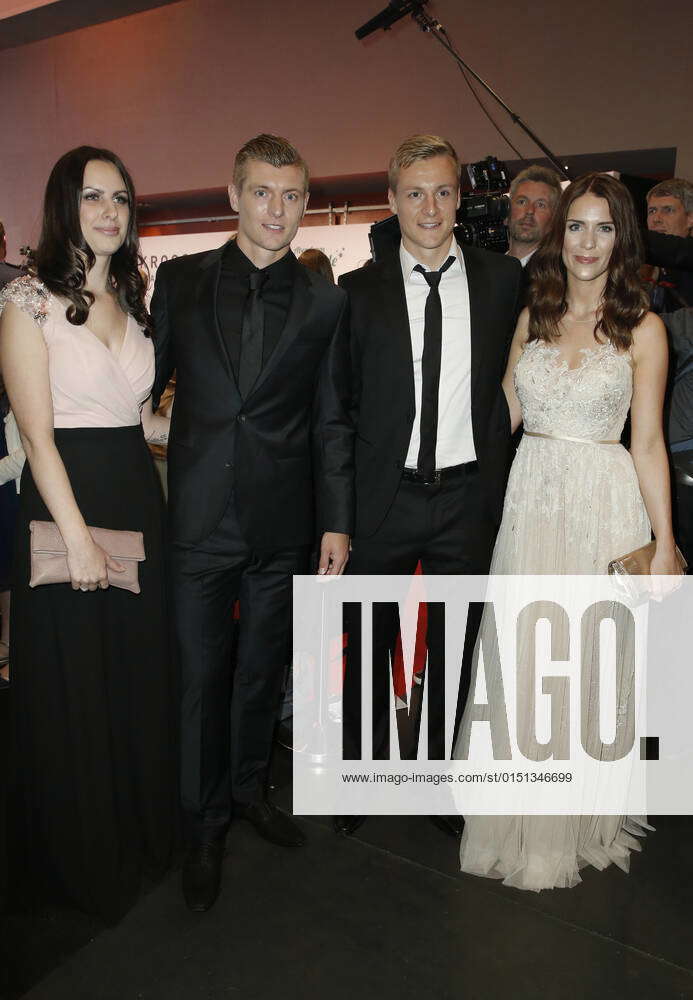 Toni Kroos with Wife Jessica Farber and its Brother Felix Kroos with ...