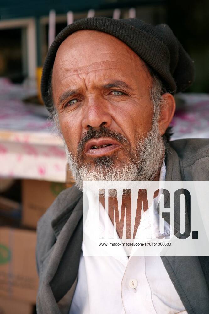 Portrait of Yemeni man, Old City, World Heritage Site by UNESCO, Sanaa ...