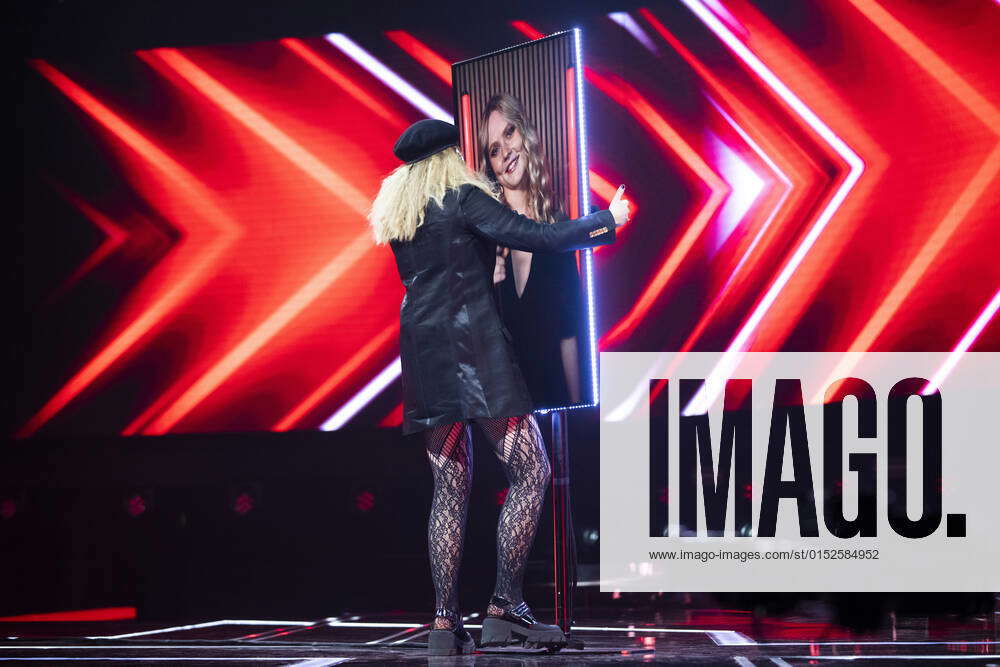 Mille Bergholtz Stay by Rihanna feat Mikky Ekko X Factor season 15 live