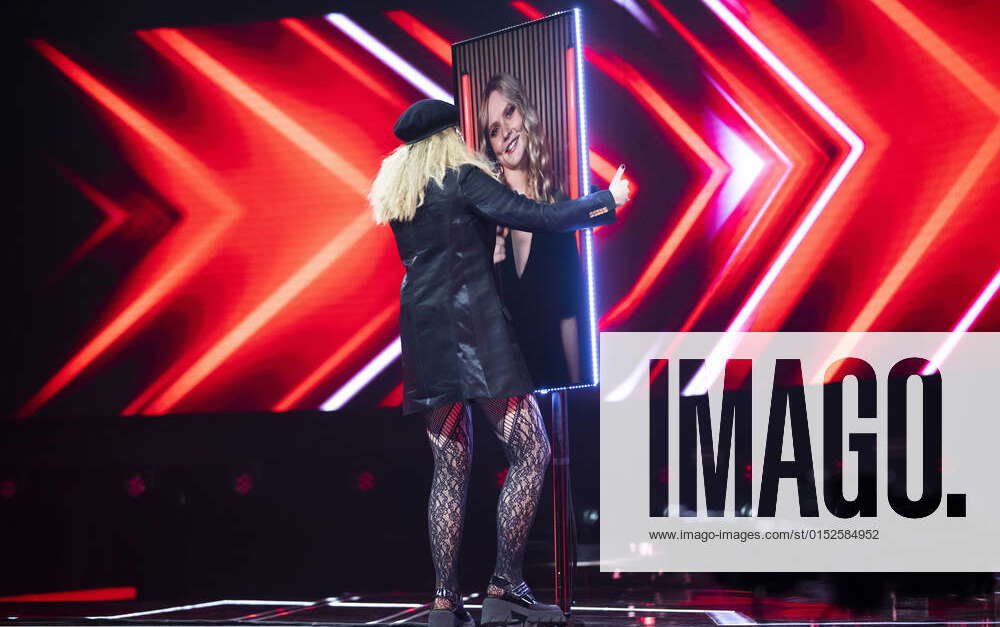 Mille Bergholtz Stay by Rihanna feat Mikky Ekko X Factor season 15 live