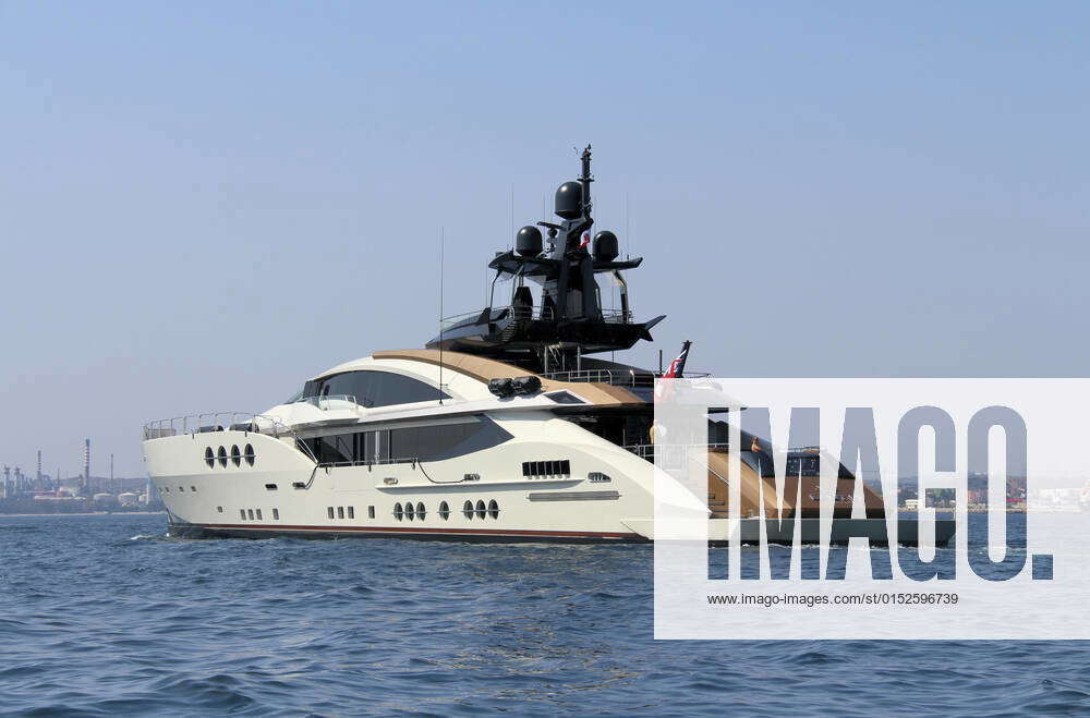 65 meters yacht