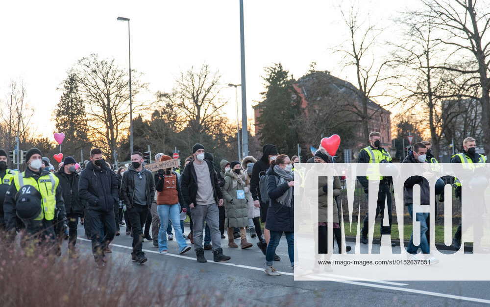 Oldenburg Corona demo and counter protest, Oldenburg, 07 03 2022 GER, Free Oldenburg demonstration