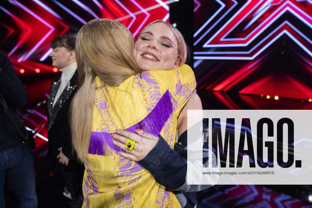 Mille Bergholtz and Sofie Linde X Factor live show number 6 on TV2 X