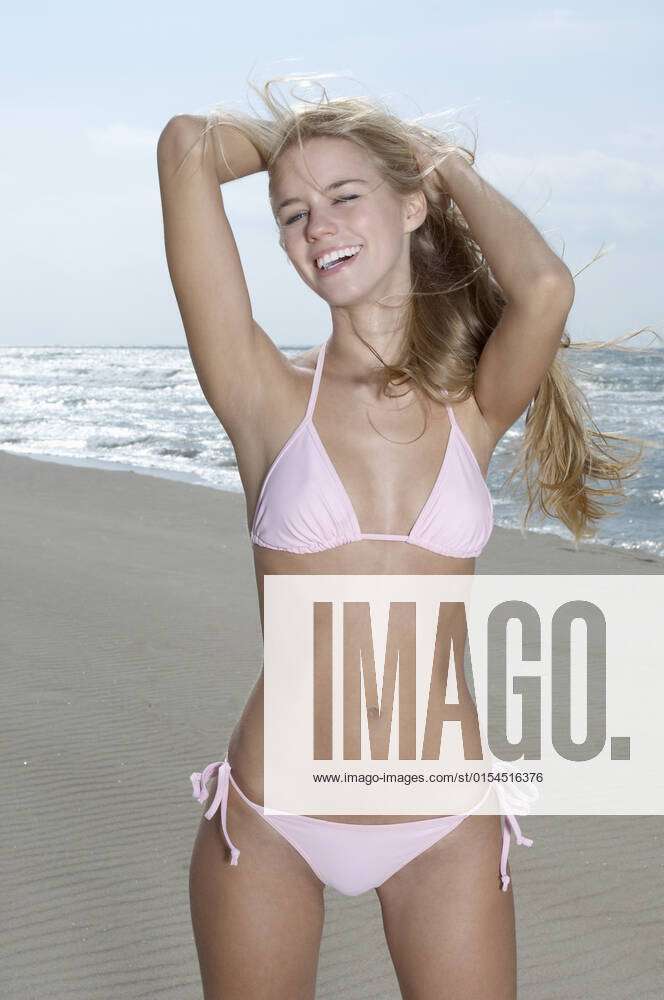 Smiling Woman In Bikini On Beach, model released, , 10004586, 20s