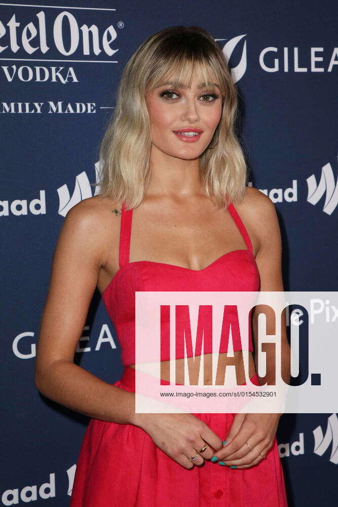 Ella Purnell attends the 33rd Annual GLAAD Media Awards on April 02