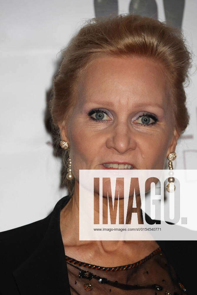 Joan Collins 04 02 2022 The 26th Annual Satellite Awards Arrival held