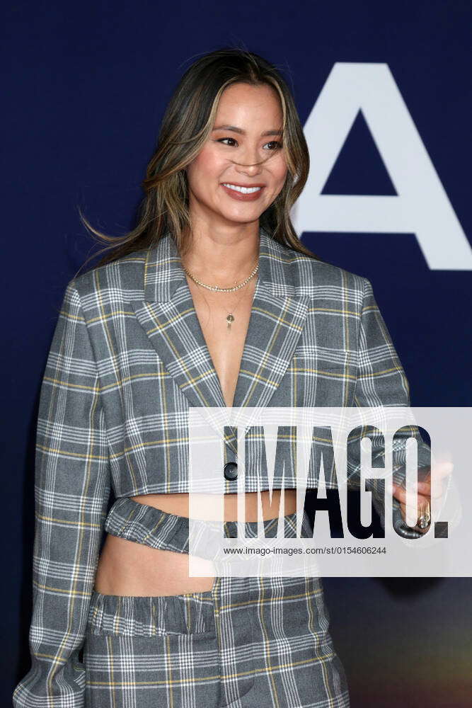 LOS ANGELES - APR 4: Jamie Chung at the Ambulance Premiere at Academy