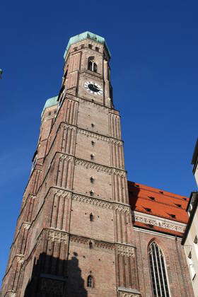 Munich: Church of Our Lady - Frauenkirche ........... , 4292780, castle ...