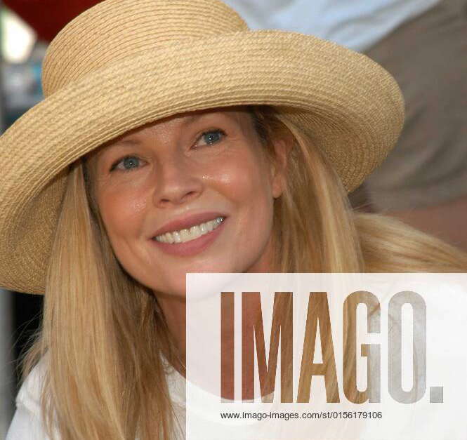 Kim Basinger at 2nd Annual Nuts for Mutts Dog Show and Pet Fair, Pierce