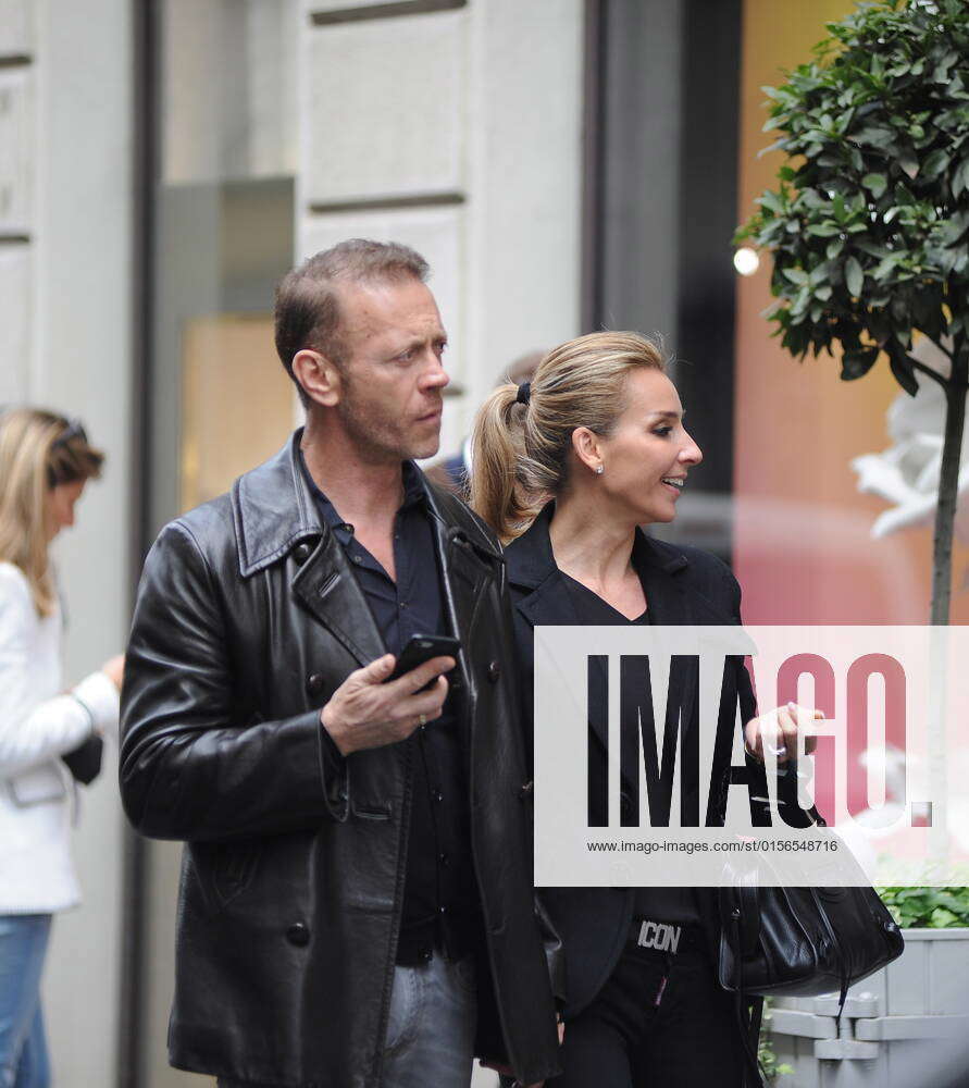 Milan 21 04 2022 Rocco Siffredi After Having Lunch With His Wife Rosa