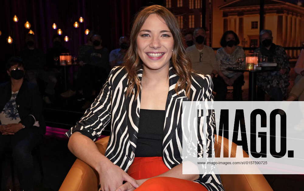 Carolin von der Groeben at the recording of the MDR rbb talk show Riverboat in Studio A at the rbb