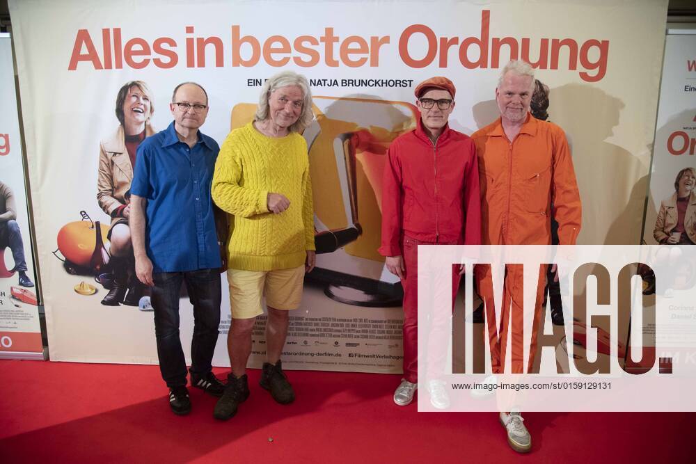 the musicians of the band ERDMOEBEL,