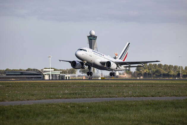 Air France Airbus A318 Aircraft Departure From Amsterdam Air France ...