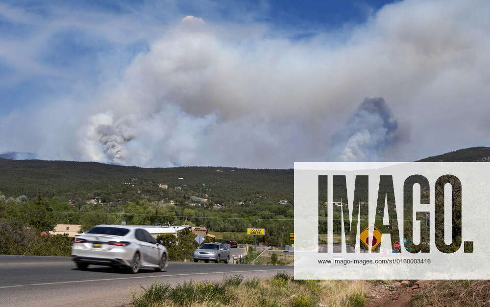 May 26, 2022, USA: Hermits Peak Fire burns in the mountains near Pecos ...