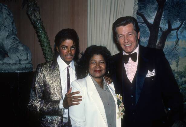 Michael Jackson & The Jackson Family celebrate Katherine Jackson s birthday  in