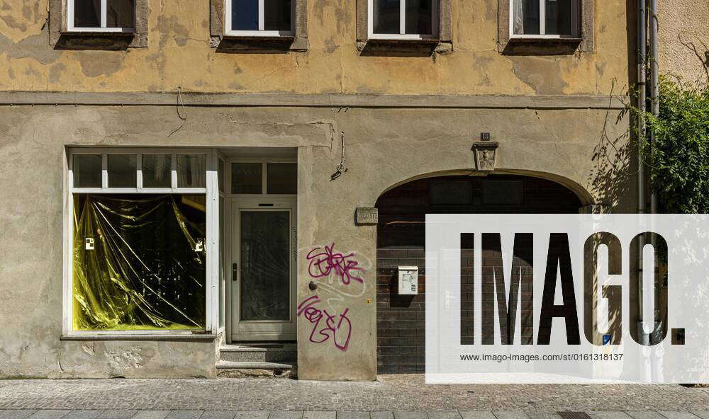 Vacant commercial real estate, Wittenberg, Saxony stop, Germany, Europe