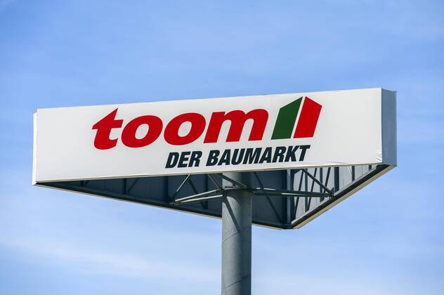 key with Logo, Toom the hardware store, Kempten, allgaeu, Bavaria ...