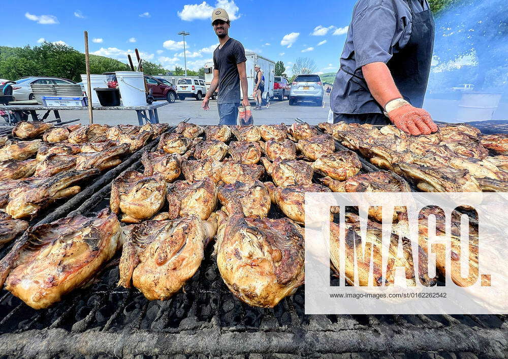July 4, 2022, ENDICOTT, NEW YORK, USA Hundreds of chickens are cooked
