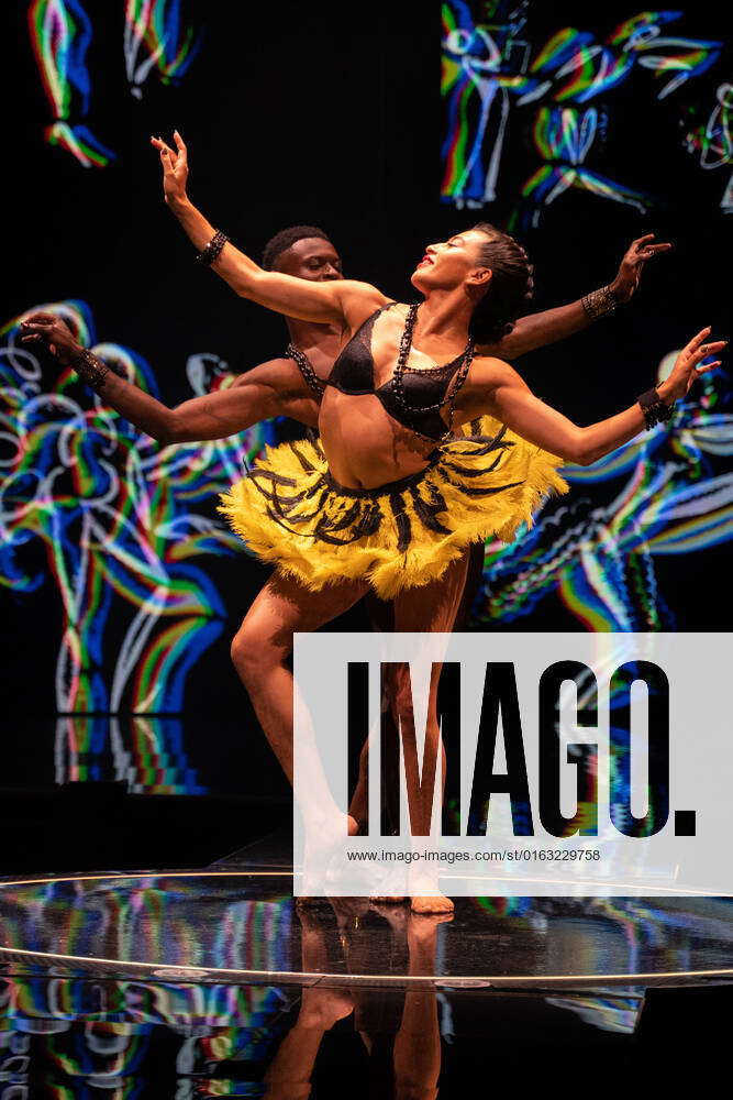 July 18, 2022, London, United Kingdom Photocall banana dance by cast