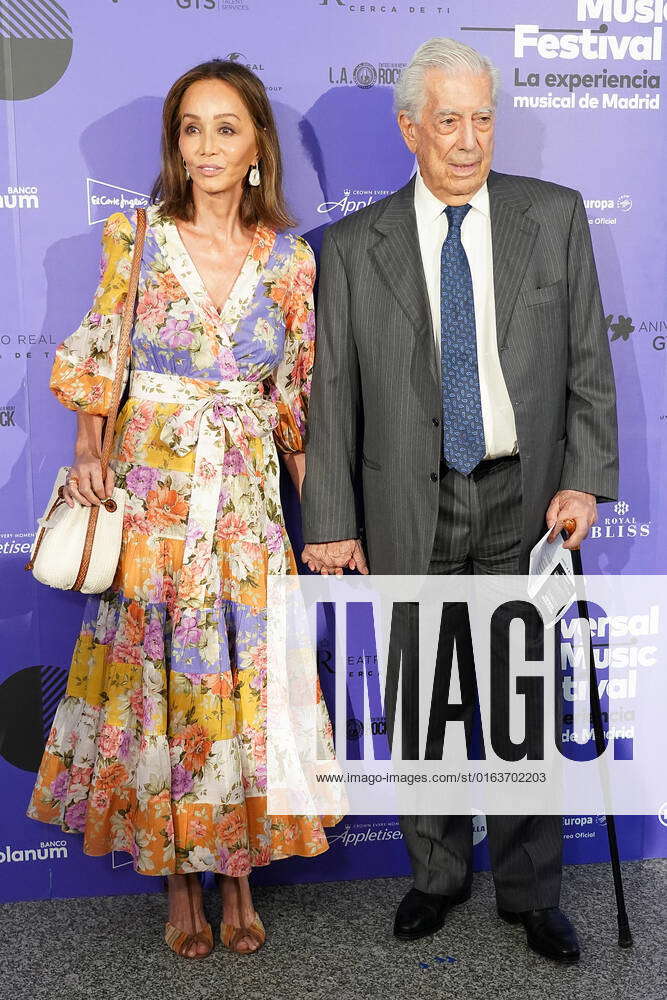 Isabel Preysler and Mario Vargas Llosa during the photocall of the Anna ...