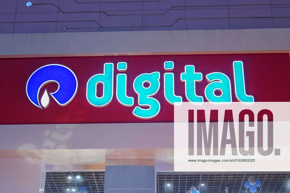 Reliance Digital दे रहा है 20,000 तक Instant Discount, जाने कैसे और कब तक  उठा सकतें है इसका लाभ ! - YouTube
