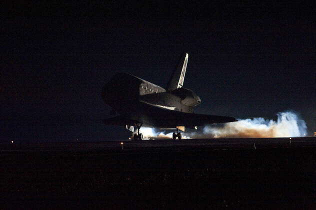 STS130-S-126 (21 Feb. 2010) --- Space shuttle Endeavour lands on Runway ...