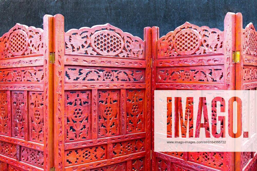 wooden-screen-beautiful-hand-carved-retro-wooden-folding-screen