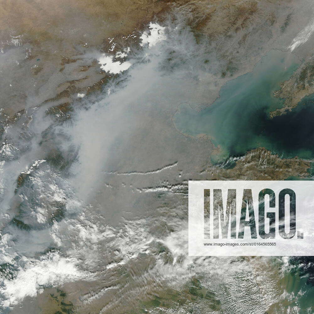 A thick layer of haze blanketed the North China Plain on October 9