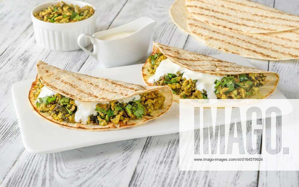 Indian egg and spinach wraps, Indian spicy egg and spinach wraps