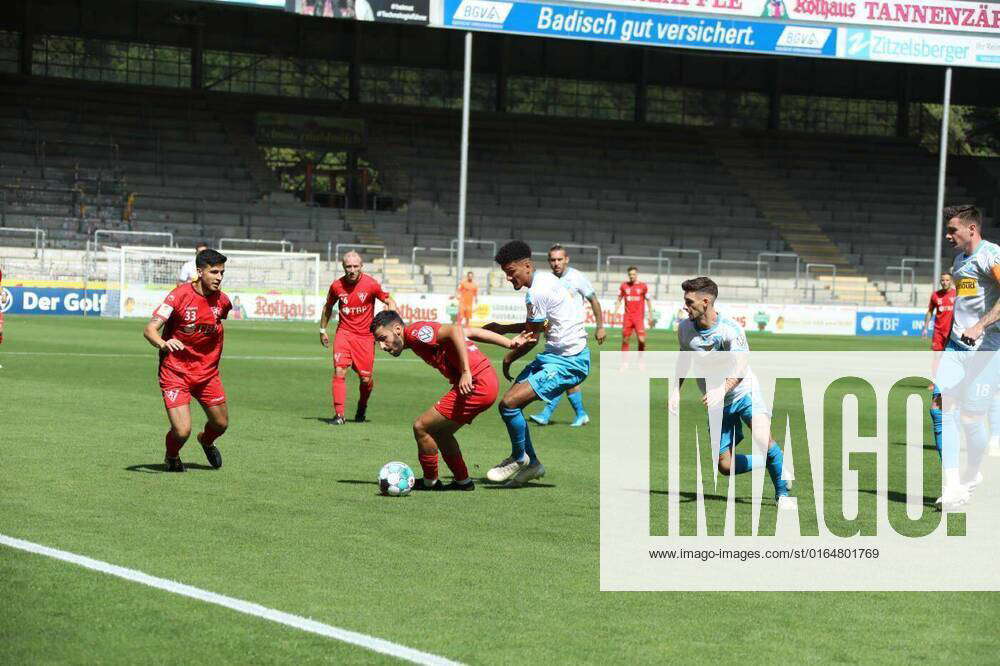 Sbfv Pokal Final Sv Oberachern Fc Rielasingen Arlen V Li Im Zweikampf Gianluca Serpa