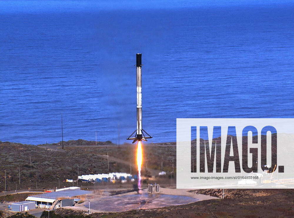 The SpaceX Falcon 9 first stage booster lands at Space Launch Complex 4