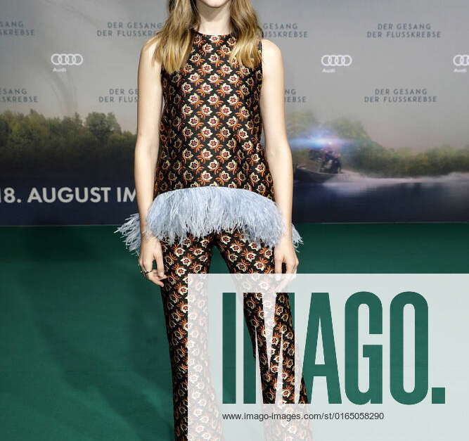 Daisy Edgar-Jones bei der Der Gesang der Flusskrebse Film Premiere