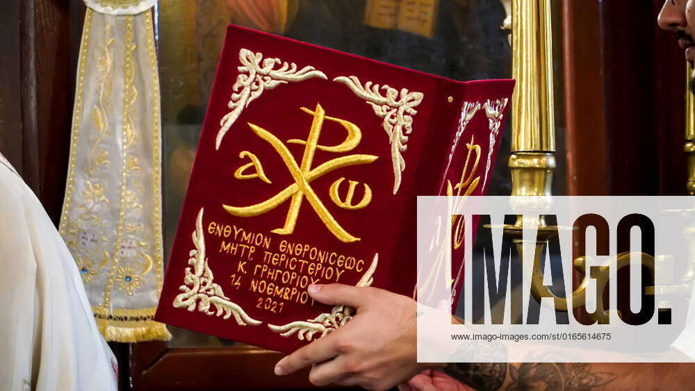 sunday-mass-and-eve-of-feast-in-a-greek-orthodox-church-in-turkey