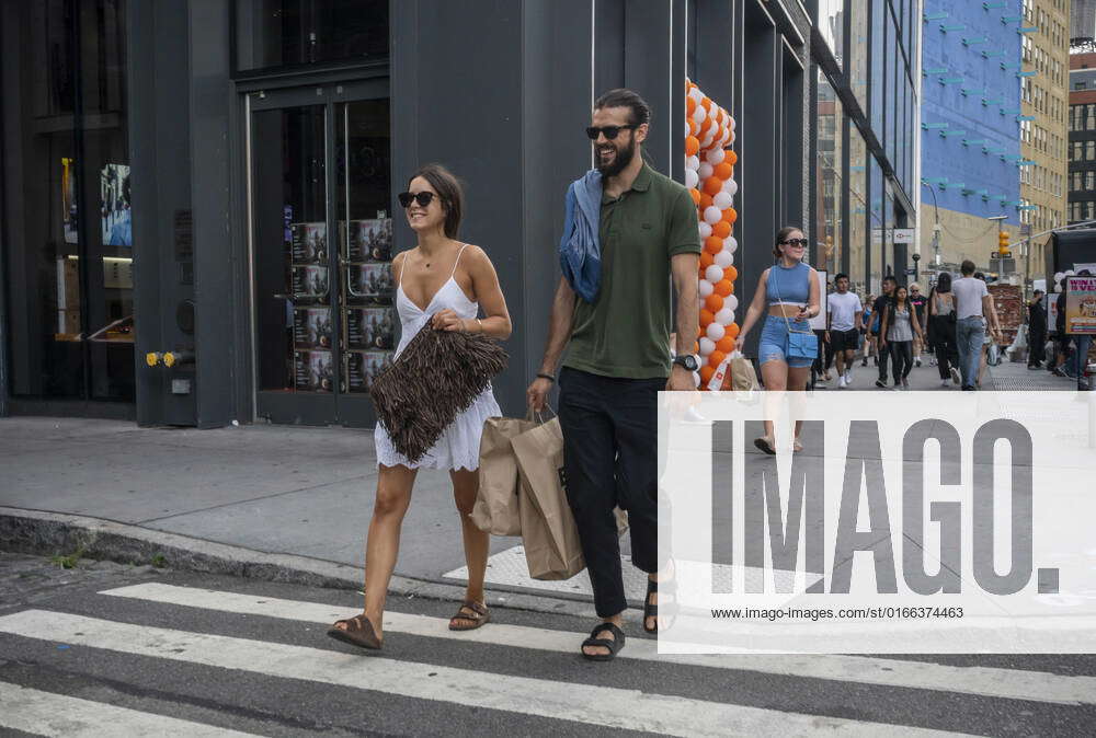 Shopping in New York Busy shoppers in Soho in New York on Sunday, August