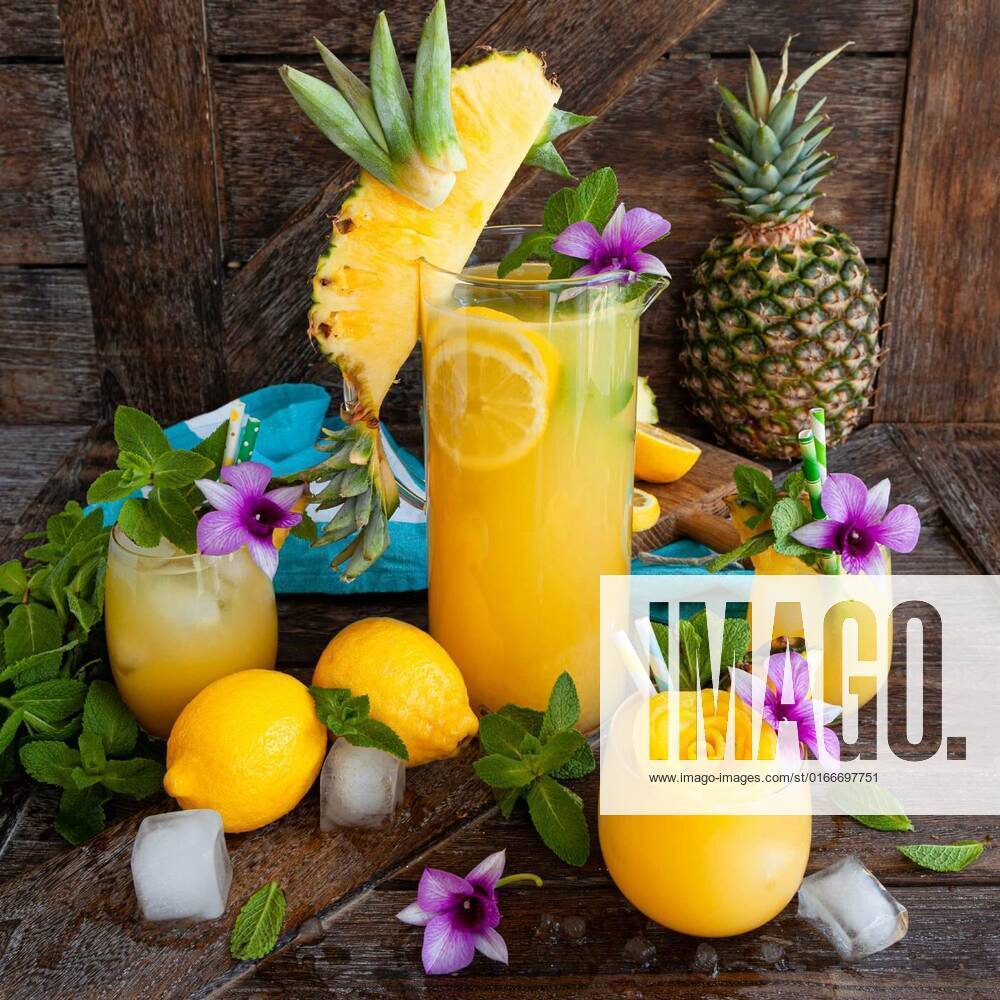 Refreshing cocktail with pineapple, Refreshing cocktail with fresh