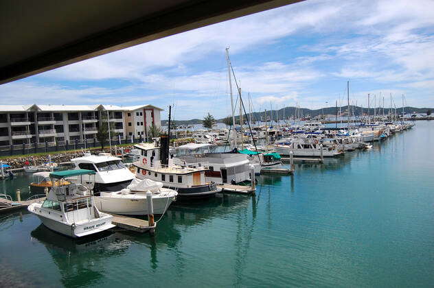 port moresby yacht club menu