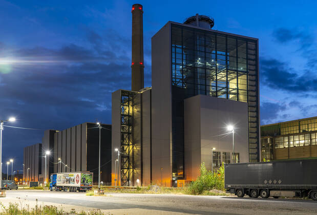 Lausward natural gas power plant, most efficient combined cycle power ...