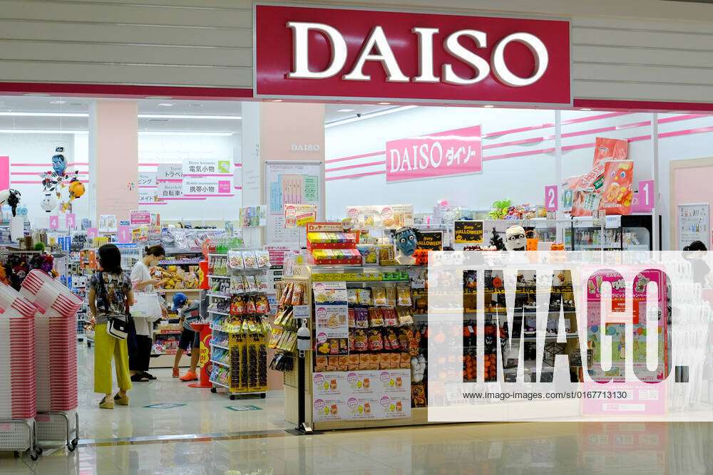 Woman Wearing Mask While Shopping Goods In Daiso Editorial Photography  Image Of Indoors, Disease: 178853867, Daiso Mask