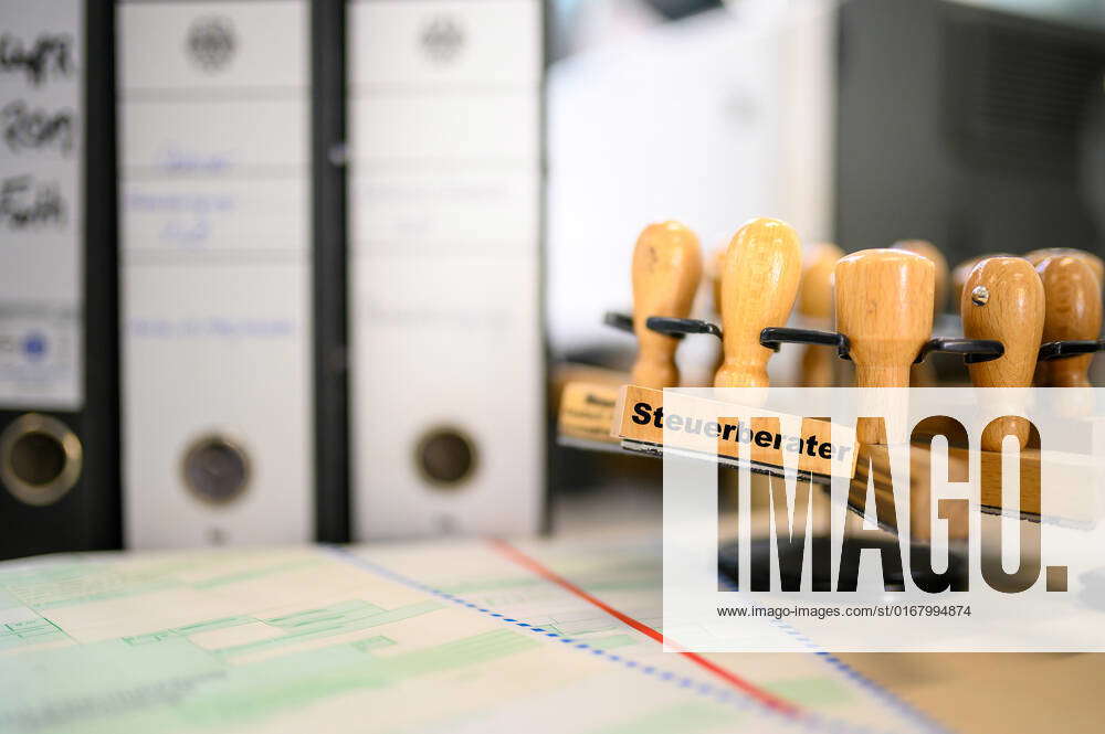 Stock and symbol images tax and tax consultant Hamburg Studio Hamburg