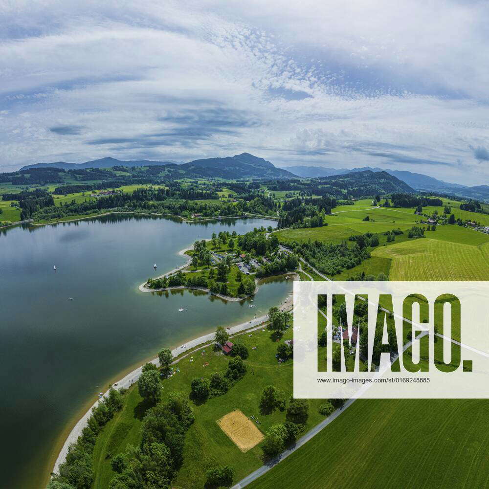 Luftaufnahmen aus dem Allgäu Ausblick auf die Region Moosbach am ...