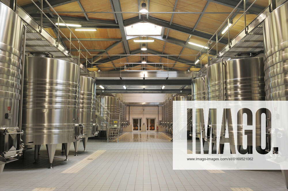 Modern Winery in a castle in Margaux, most famous wine in Gironde