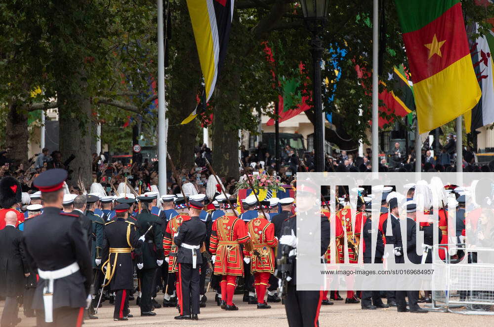 The Queens coffin passes in The Funeral procession of Queen Elizabeth