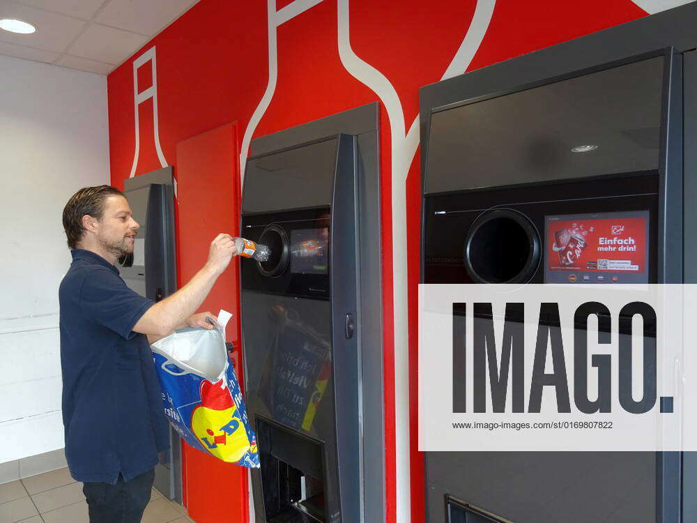 Photo Manuel Geisser 20 09 2022 bottle deposit ,can deposit in germany