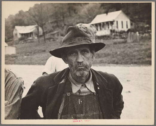 Citizens of Zinc, Arkansas, a deserted mining town. 1935. Photographs ...