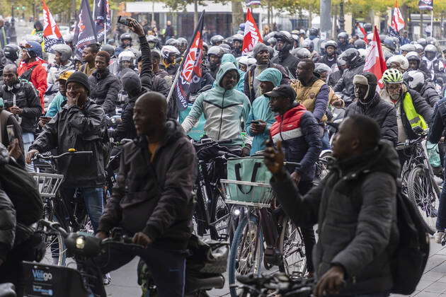 Frankreich, Protest von Fahrern für Lieferdienst in Paris Paris, France ...