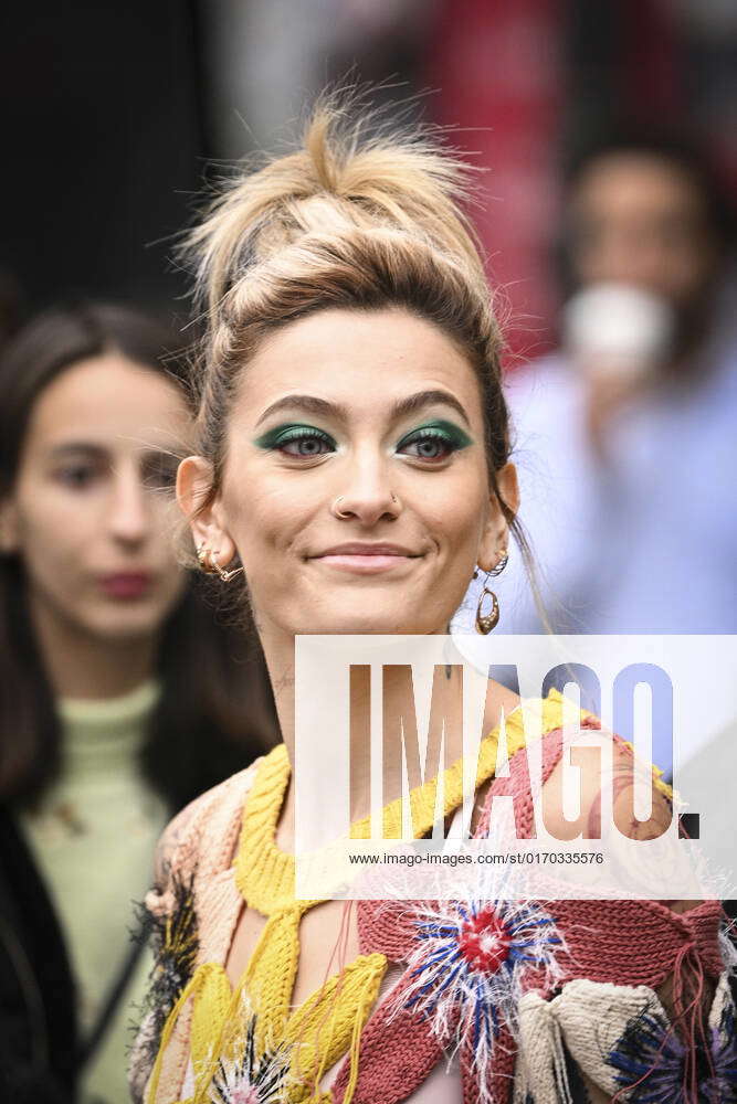 Paris Michael Katherine Jackson CELEBRITES : Arrivees au Defile Stella