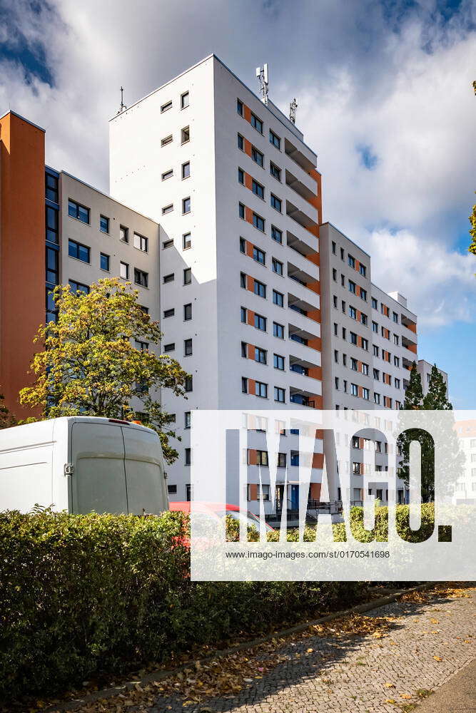 Berlin Wedding, VONOVIA housing estate in the African Quarter between Guineastraße and