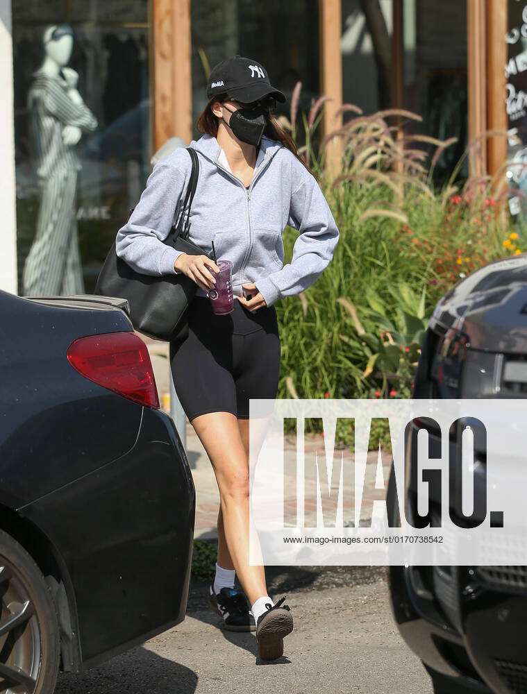 Kendall Jenner Seen Arriving Pilates Editorial Stock Photo - Stock